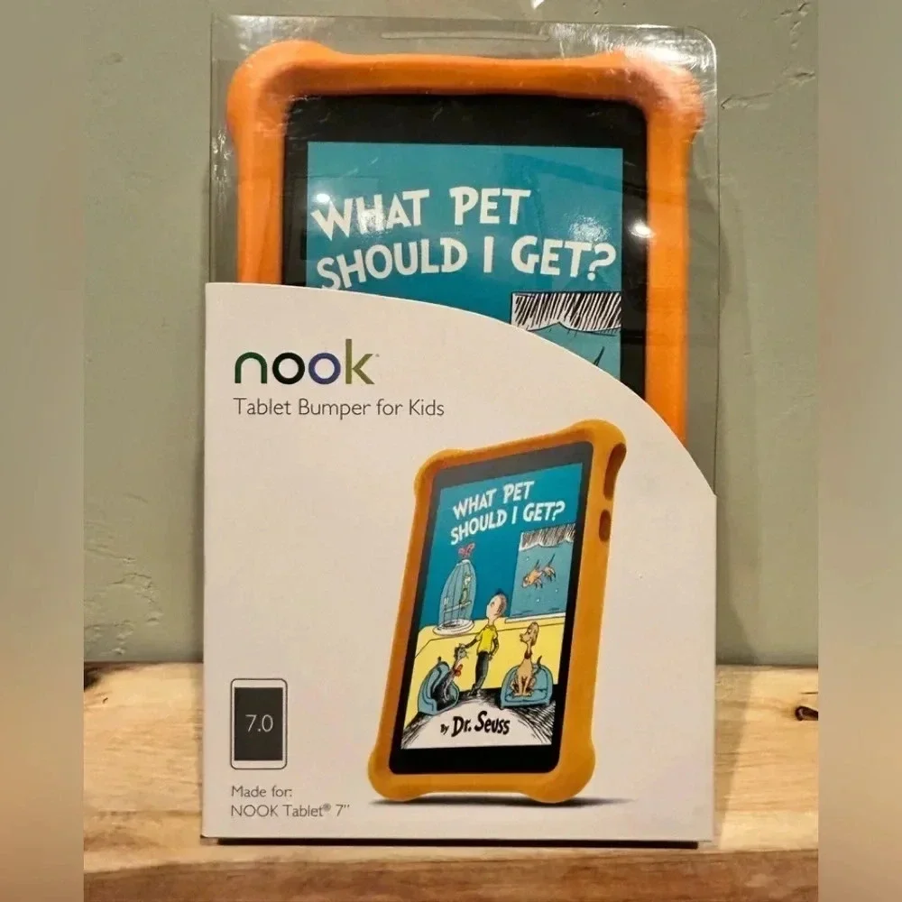 Brand New Barnes & Noble Microfoam Nook Tablet Bumper for 7” tablets. Citrus 🍊